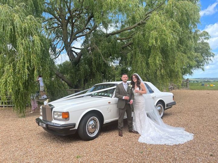 LadyR Wedding And Chauffeur Hire