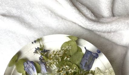 JoanyBow Designs - Resin Flower Preservation