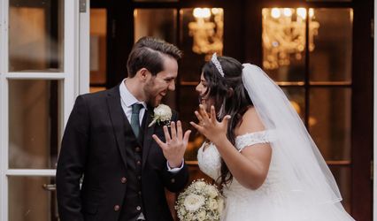 Le Wedding Photography