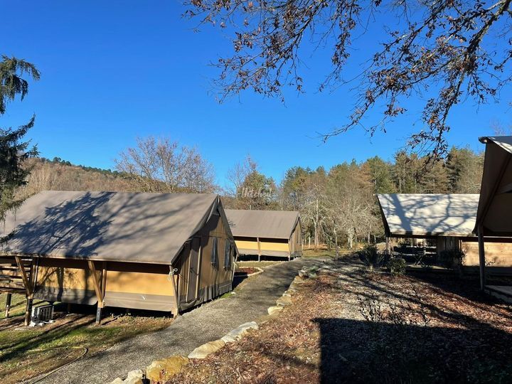 Il Lago dei Cigni - Glamping & Restaurant
