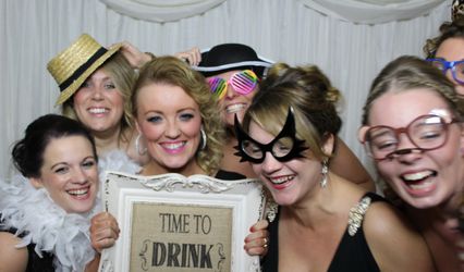 The Petite Booth Co.