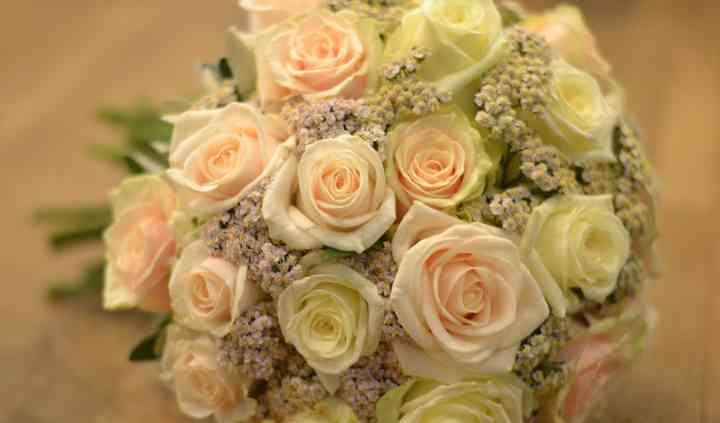 Wedding Florists In Crawley Hitched Co Uk