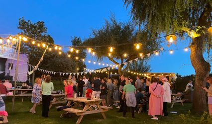 Hook and Hatchet Inn