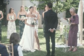 The Candid Wedding Photographer