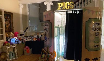 PicsPerfect Photo Booth Hire