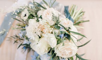 Petals & Paperie