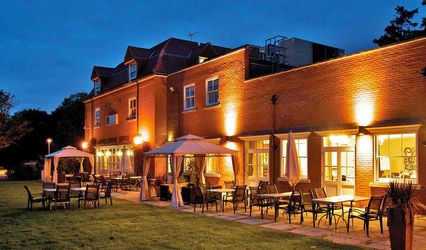 Pinewood Hotel