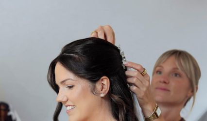 Charlotte W. Hairstylist