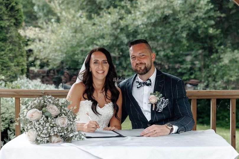 OM Makeup Artistry & Beauty