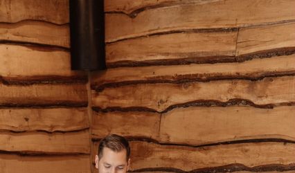 James Lomas pianist/singer