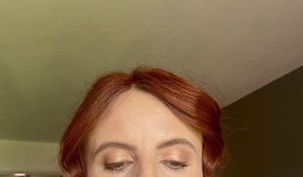 Emily Lowe Makeup Artist