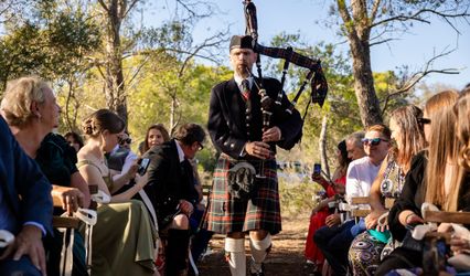 Ed Arnold - Professional Highland Bagpiper
