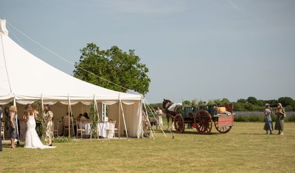 Lily End Weddings