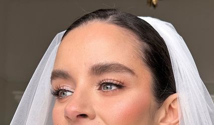 Emily Chantal Makeup