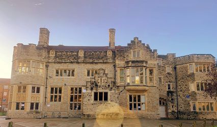 Kingswood House