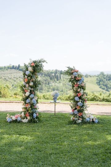 Fustaq Florals