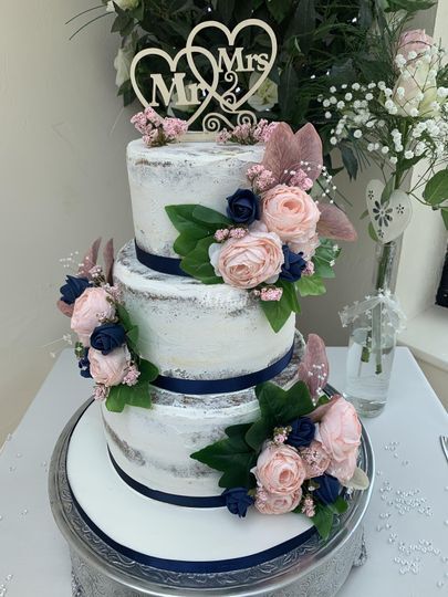 Cakes by Nikkie