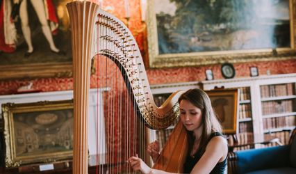 Elinor Harp