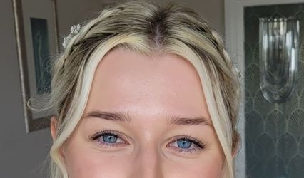 Alice Maunder Makeup