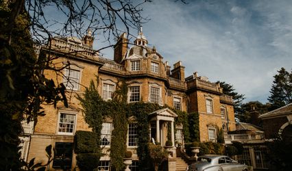 Hampton Court House