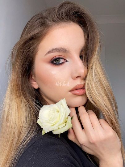 Pro Makeup Artist - Diana P