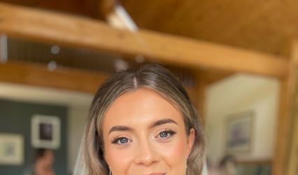 Hannah Wilkie Makeup Artist
