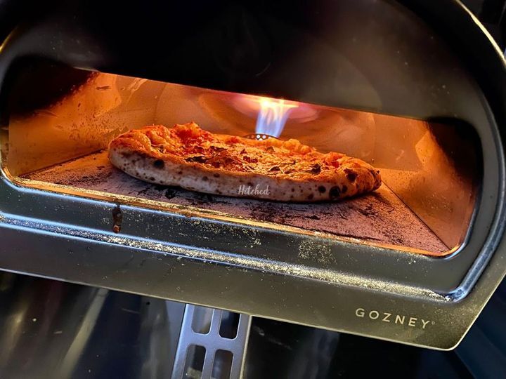 Tuk Tuk Pizza