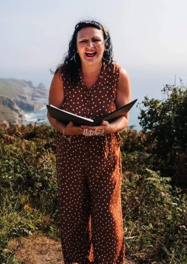 Shona Golden Celebrant