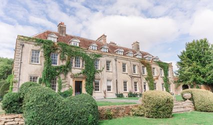 The Holbrook Manor