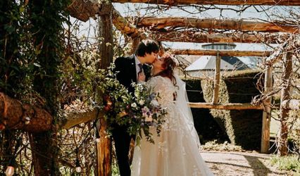 The Silver Sixpence Curvy Bridal Boutique