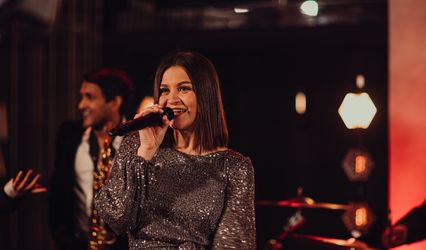 Lily Day-Scott Wedding Singer