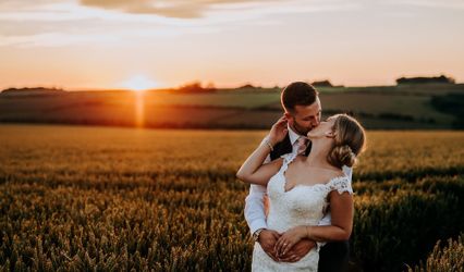 M and G Wedding Photography