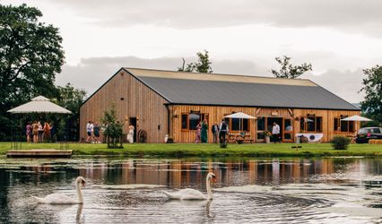 Waterside Country Barn