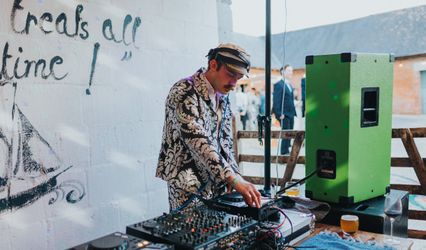 Celine Dijon Weddings - DJ & Cellist