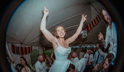 Celine Dijon Weddings - DJ & Cellist