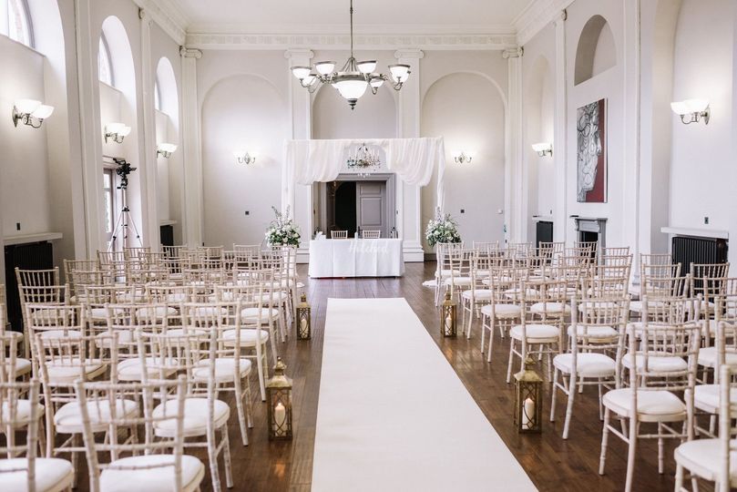 Kings Head Hotel Wedding Venue Cirencester, Gloucestershire | hitched.co.uk