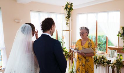 Carol Wadeson Celebrant