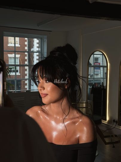 Liv Moreton Makeup