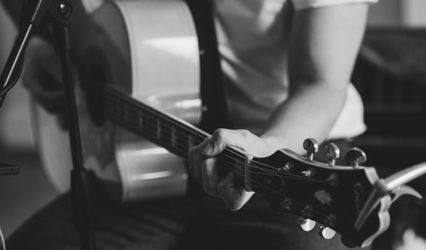 Luke West: Vocalist