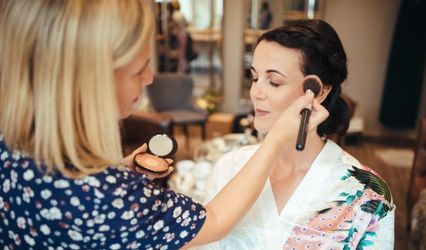Indulge Beauty Salon