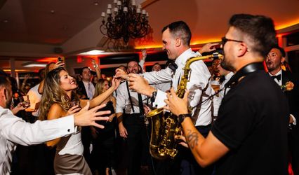 Nick Baya | DJ & Saxophinist