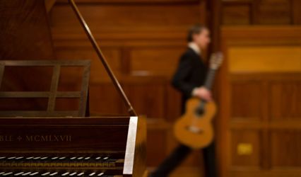 Ariel Gragnani - Classical Guitarist