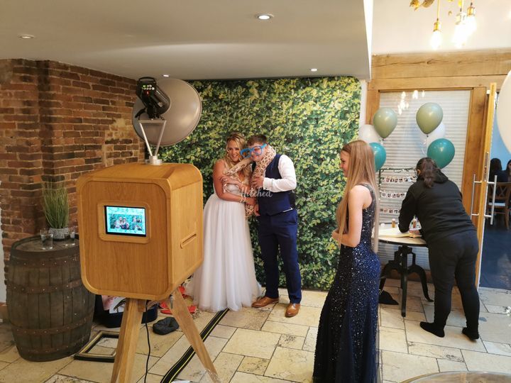 Deluxe Booths
