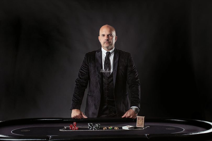 The Modern Conman - Magician