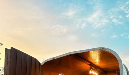 The Nags Shed Horsebox Bar