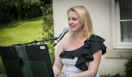 Jo Cordell - Singer and Pianist