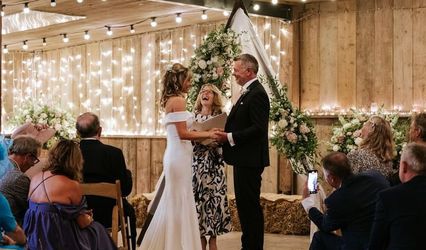 Michelle Parfitt - Professional Celebrant