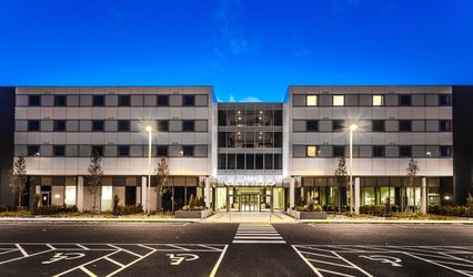 Heston Hyde Hotel