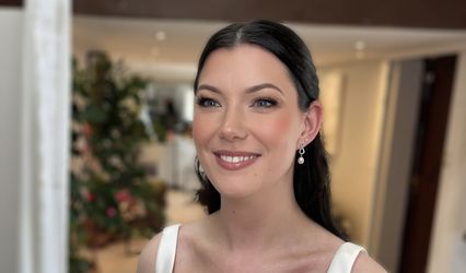 Lucy Marie Bridal Hair And Makeup