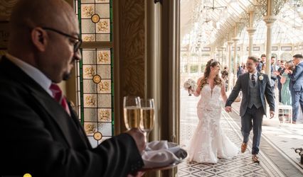 Ian Bursill - Weddings Captured Emotively